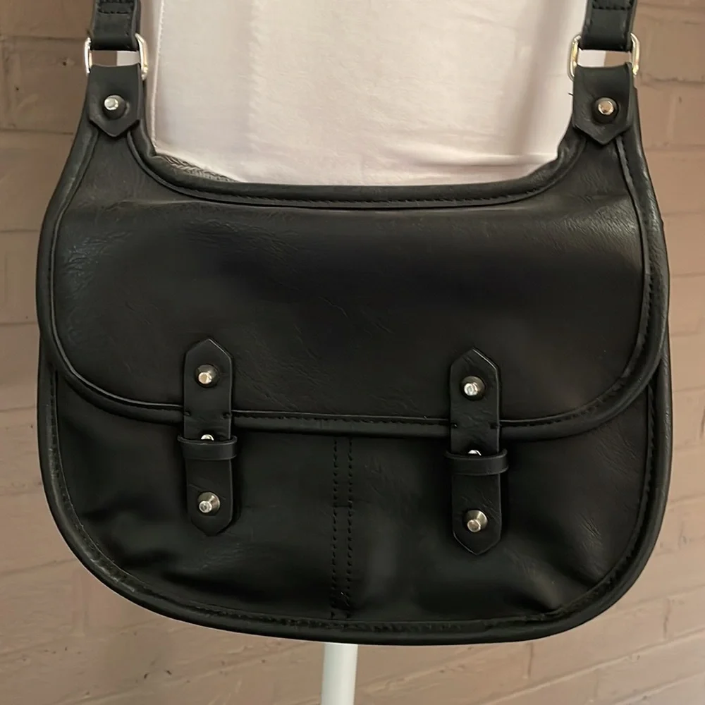 Madden Girl Black crossbody bag